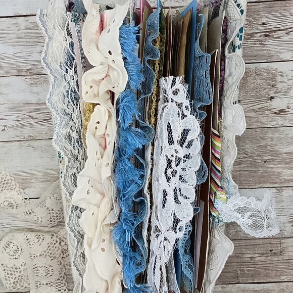 Turquoise Embellished Junk Journal: Flowers, Birds and Butterflies (Love WYD) - Picture 5 of 16